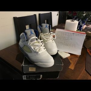 Jordan’s size 11 used(excellent condition)